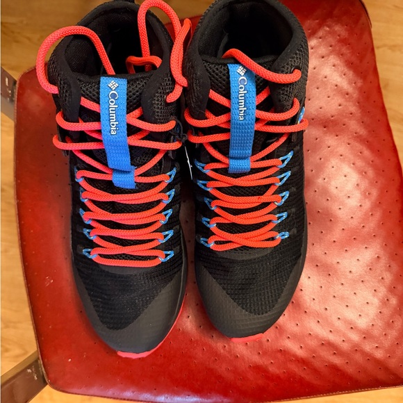 Columbia Women's Trailstorm Mid Waterproof Hiking Shoe - Picture 4 of 7